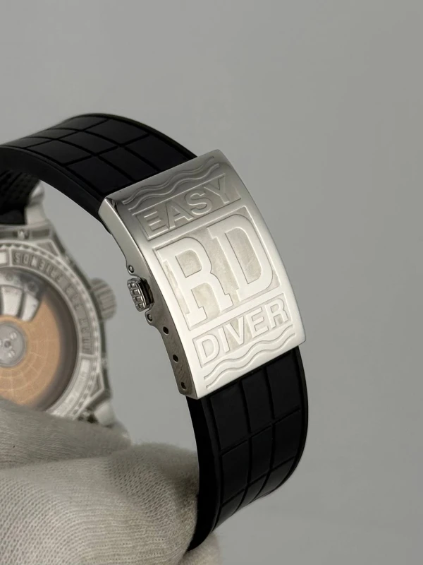 Roger Dubuis SE40 5