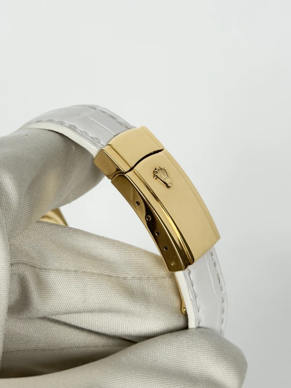 Rolex 36 mm Yellow Gold 116188 5