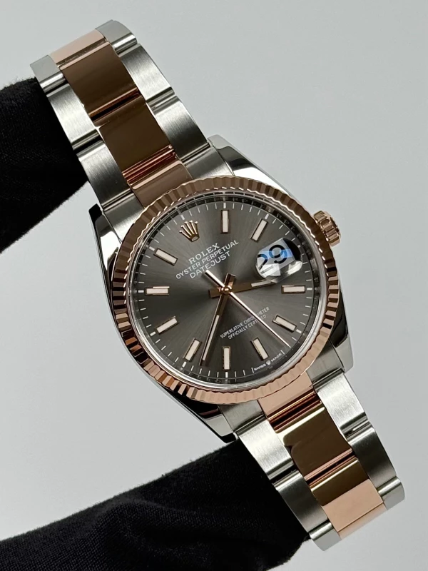 Rolex 36 mm, Oystersteel and Everose gold 126231-0014 2