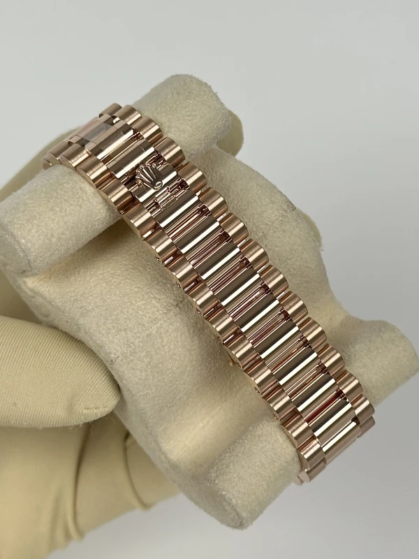 Rolex 36 MM, EVEROSE GOLD 128235-0085 4