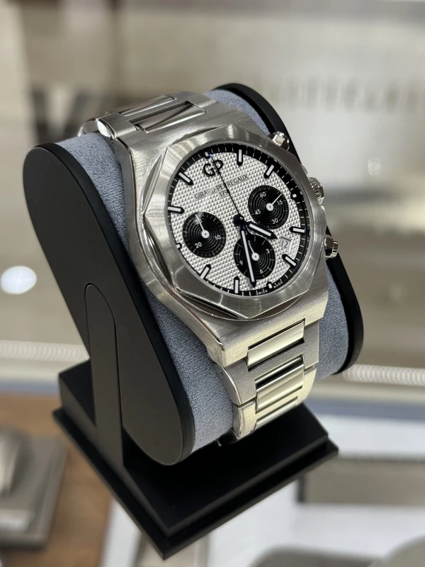 Girard Perregaux 81020-11-131-11A 4