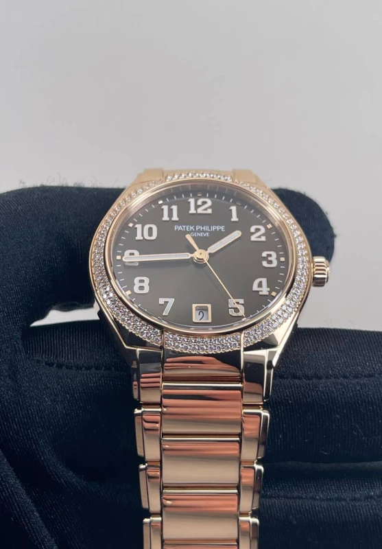 Patek Philippe 7300/1200R-001 5
