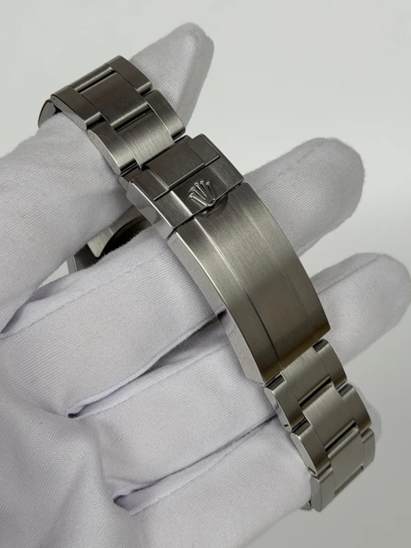 Rolex 41 mm Steel 124060-0001 3