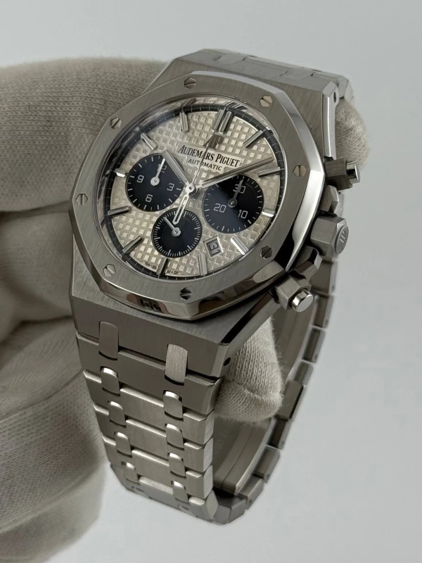 Audemars Piguet Chronograph 41 mm 26331ST.OO.1220ST.03 6