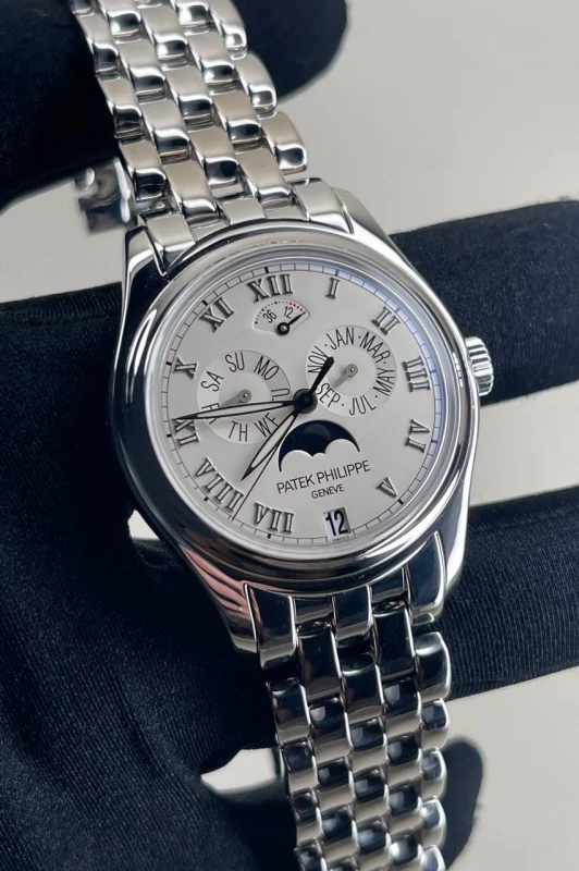 Patek Philippe Annual Calendar 5036 5036/1G-018 3