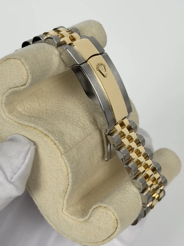 Rolex Datejust 36mm Steel and Yellow Gold 126233-0057 4