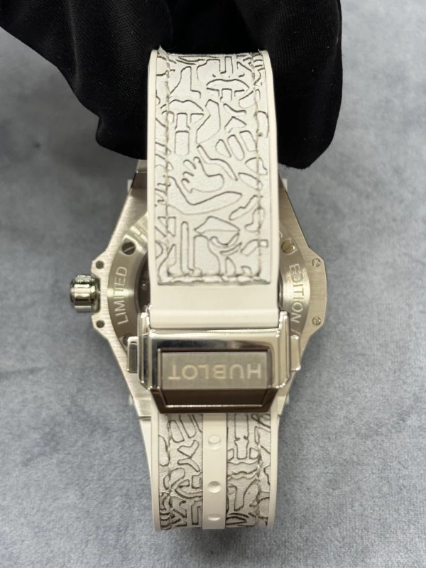 Hublot 465.SX.2020.VR.1204.LIP20 6