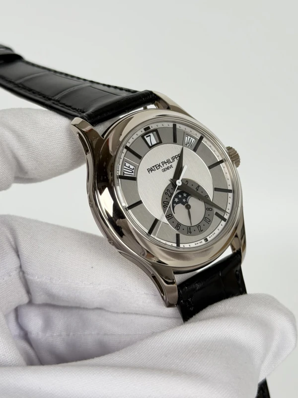 Patek Philippe 5205G-001 5205G-001 2