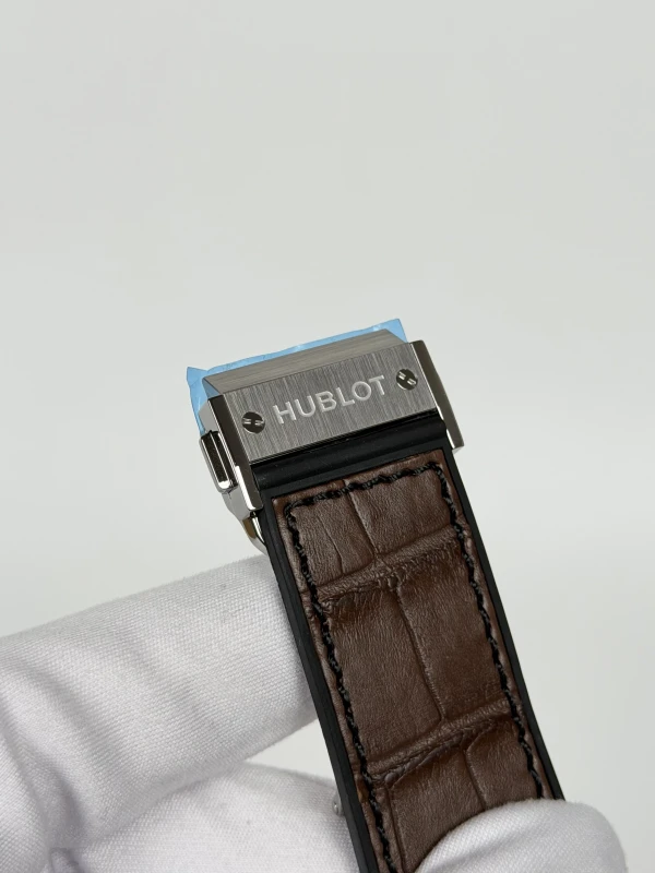 Hublot CLASSIC FUSION CHRONOGRAPH PANDA 521.NX.2012.LR.DAD18 5