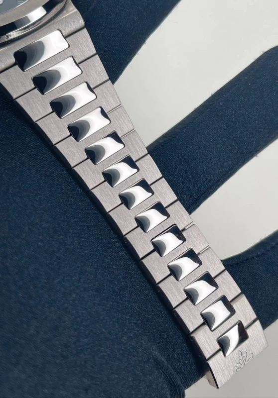 Patek Philippe 5740 5740/1G-001 7