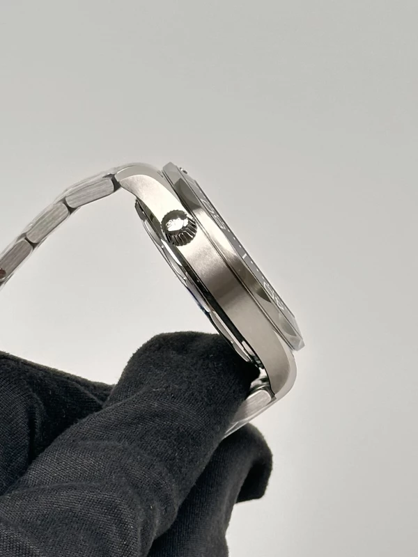 Omega Diver 300M Master Co-Axial 42 210.30.42.20.04.001 4
