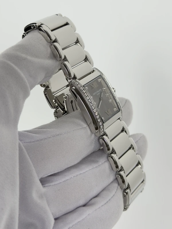 Patek Philippe 4910/10 4910/10A-010 2