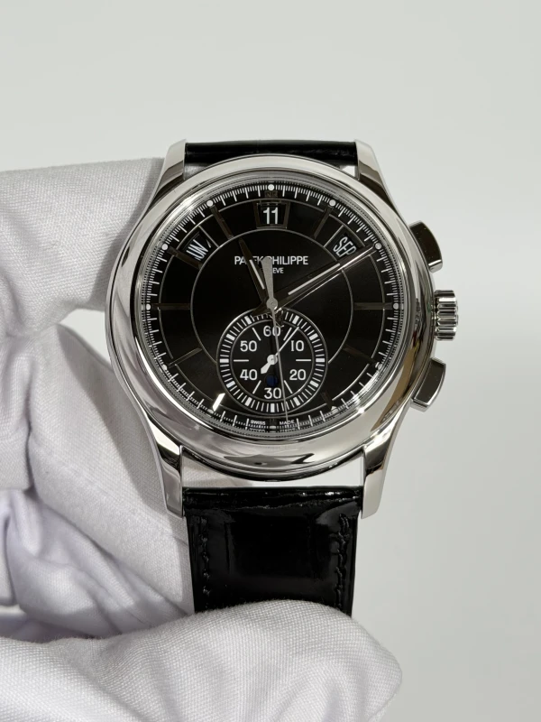 Patek Philippe 5905 5905P-010 2