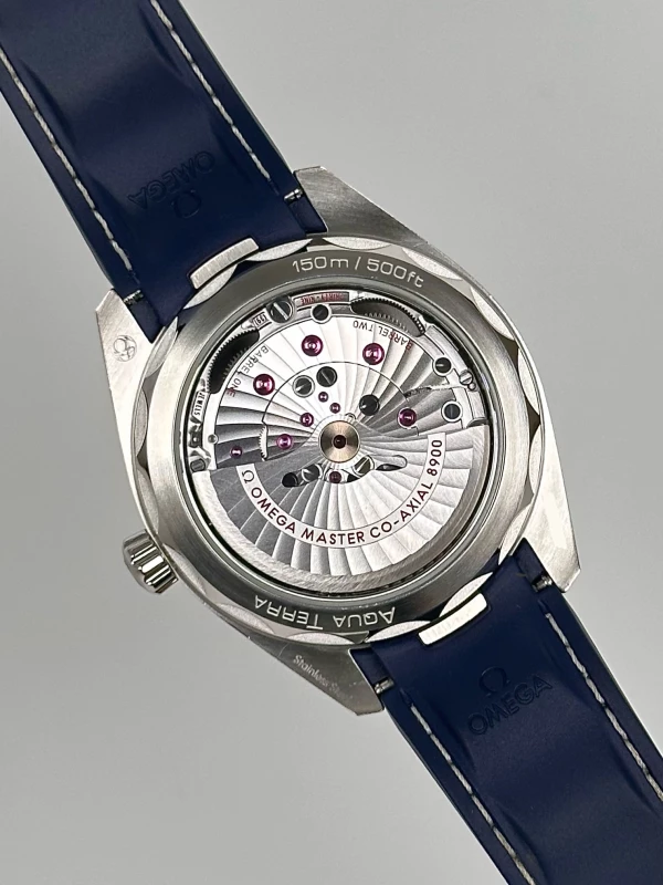 Omega 220.12.41.21.06.001 9