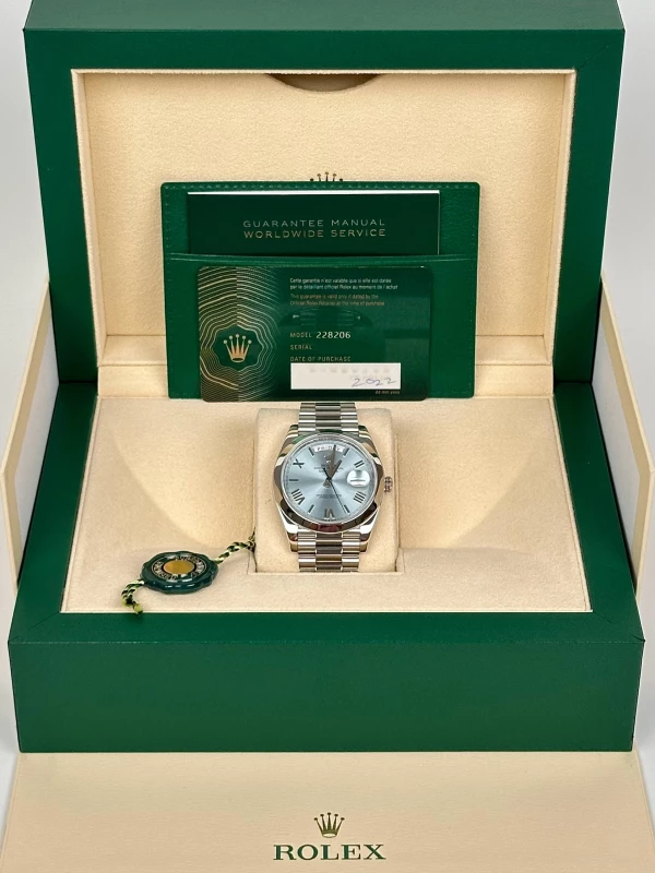 Rolex 40mm PLATINUM 228206-0044 5
