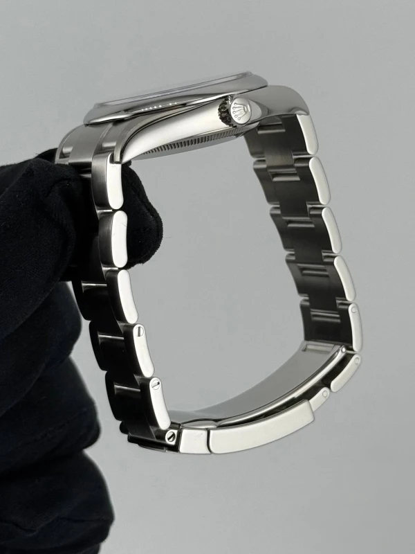 Rolex Perpetual 36 126000-0005 6