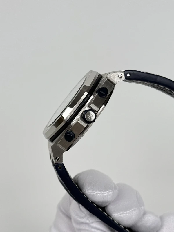 Audemars Piguet Navy Chronograph 26020ST.OO.D020IN.01 6