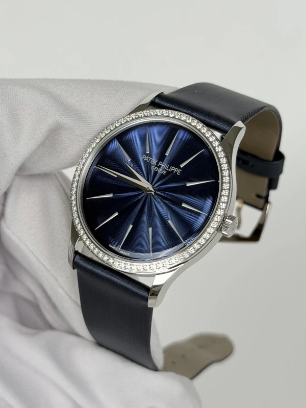 Patek Philippe Calatrava 4997 4997/200G-001 3