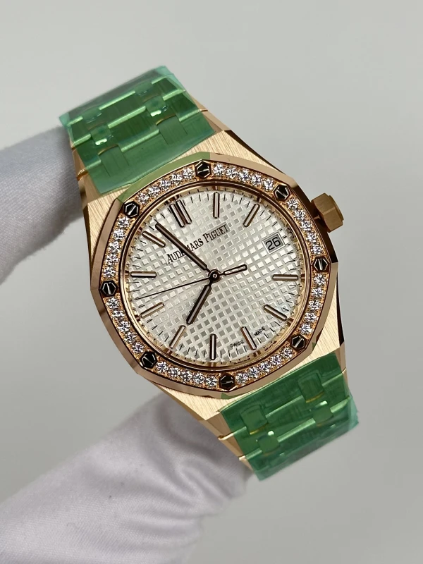 Audemars Piguet Royal Oak Selfwinding 37 mm  15551OR.ZZ.1356OR.04 2