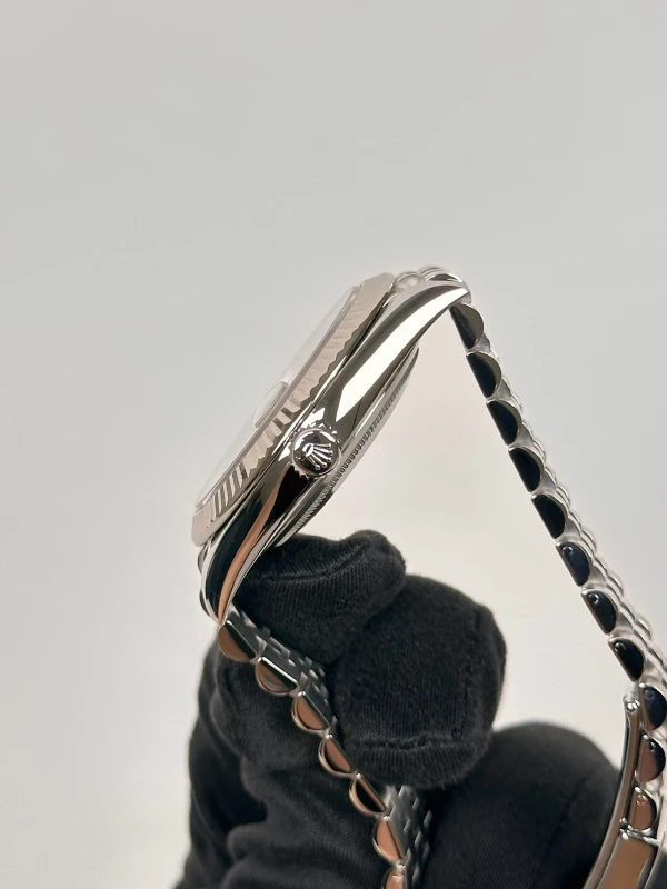 Rolex 41 mm, steel and white gold 126334-0002 4