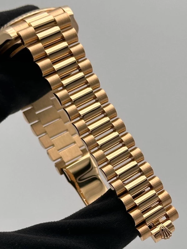 Rolex II 41mm Yellow Gold 218238 chip изображение - 7