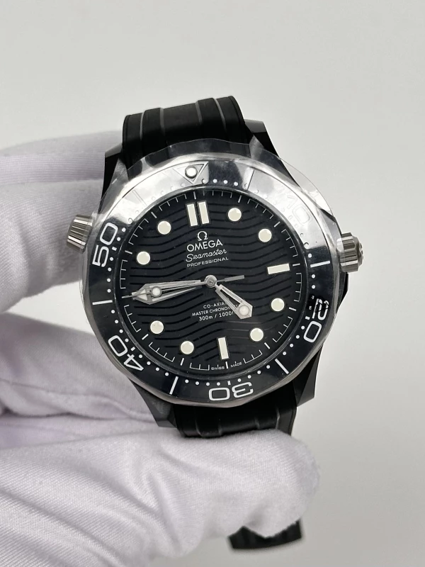 Omega Diver 300M Omega Co‑Axial Master Chronometer 43.5 mm 210.92.44.20.01.001 3