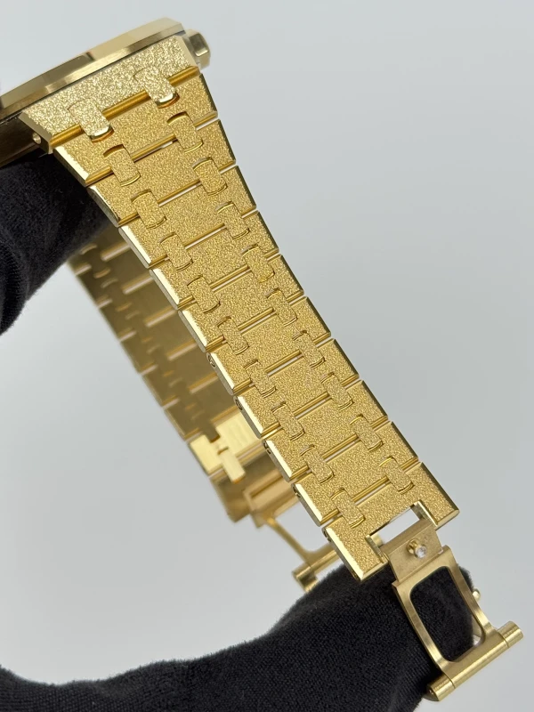 Audemars Piguet Double Balance Wheel Openworked 37 mm Frosted 15468BA.YG.1259BA.01 7