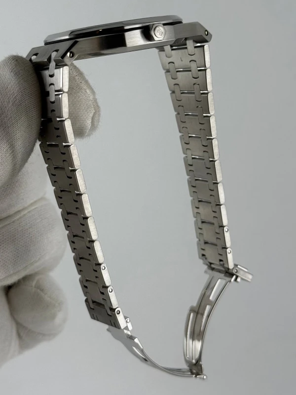 Audemars Piguet Extra-Thin 'Jumbo' 15202ST.OO.0944ST.01 6