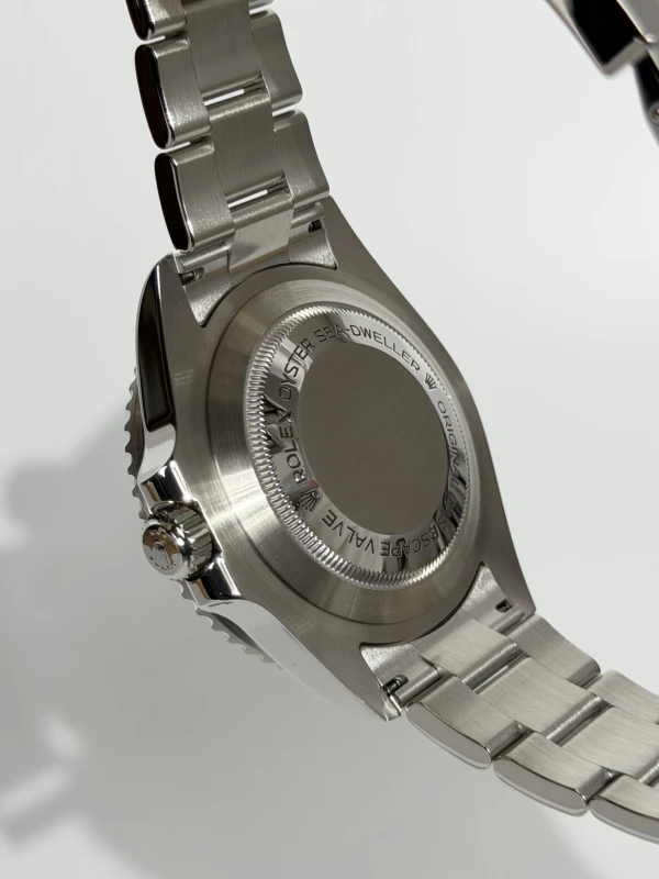 Rolex 4000 126600-0001 7