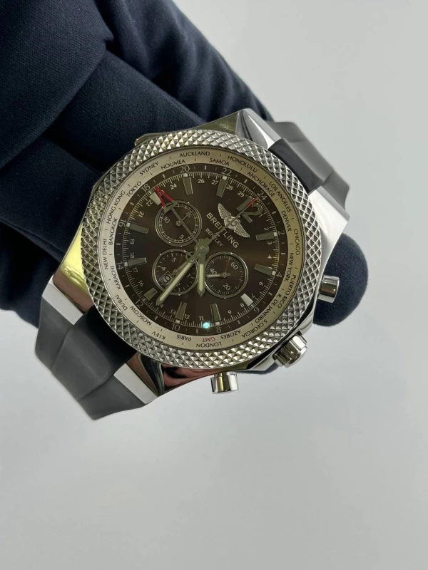 Breitling GMT Chronograph a4736212 8