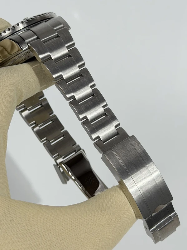 Rolex V Series 116660 3