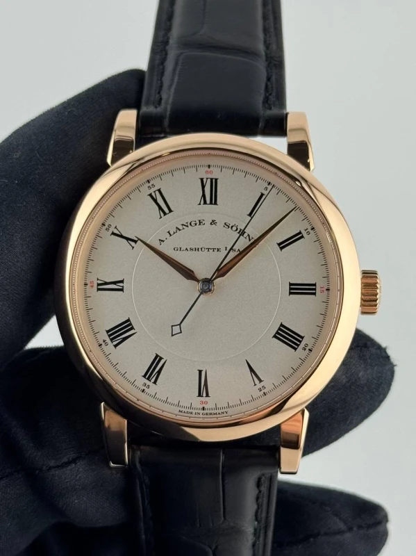 A. Lange & Sohne 232.032 2