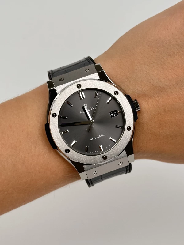 Hublot Racing Grey Titanium 45 mm 511.NX.7071.LR 9