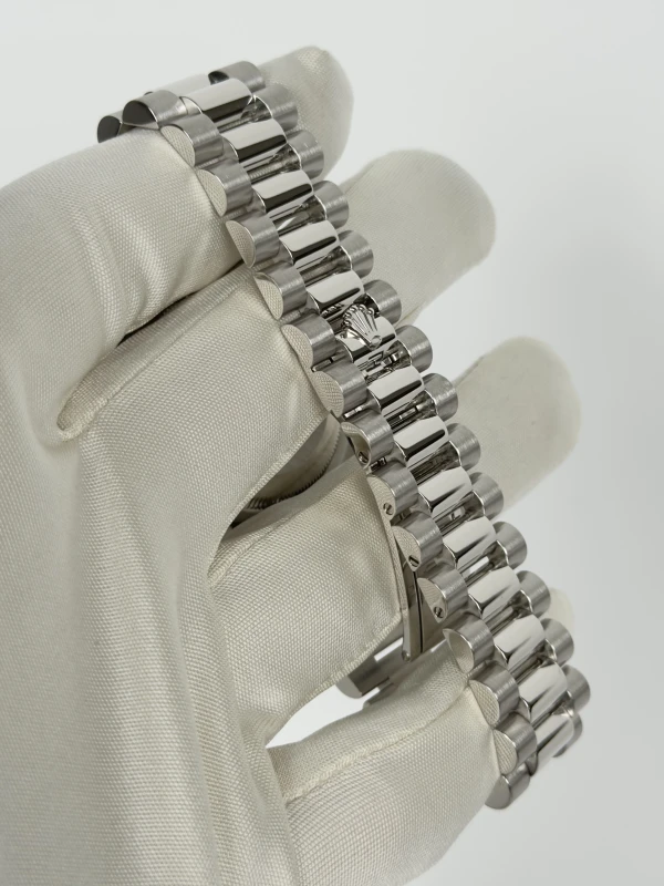 Rolex 36 Rhodium Roman Dial President  118206 3