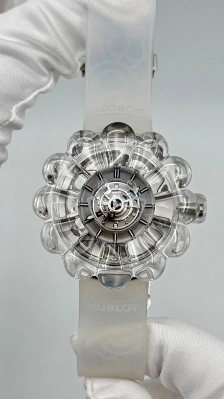 Hublot TAKASHI MURAKAMI TOURBILLON SAPPHIRE 915.JX.4802.RT 3