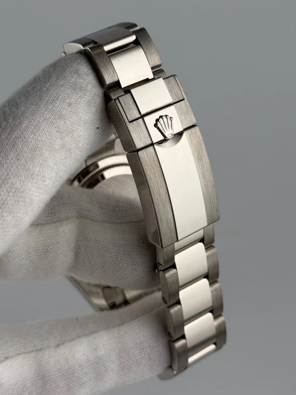 Rolex Cosmograph 40mm White Gold 126509-0003 6