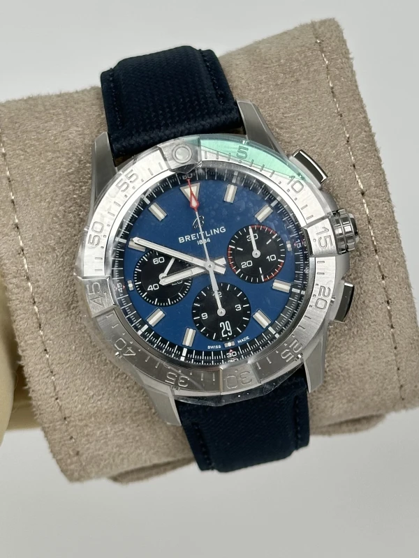 Breitling B01 CHRONOGRAPH 42 AB0146101C1X1 3