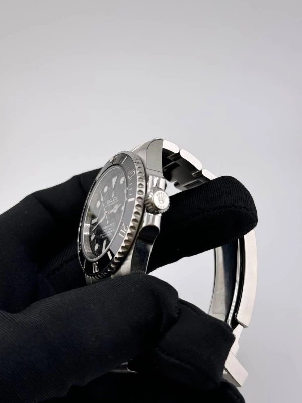 Rolex 40mm Steel 114060-0002 4