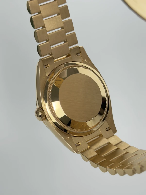 Rolex 36 mm, yellow gold 128238-0069 4