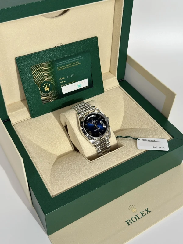 Rolex Platinum 40 mm 228236-0024 8