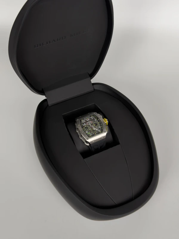 Richard Mille AUTOMATIC FLYBACK CHRONOGRAPH RM 11-03 8
