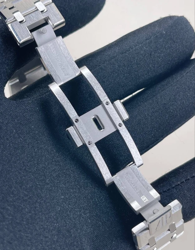 Audemars Piguet Chronograph 41 mm 26331ST.OO.1220ST.01 6