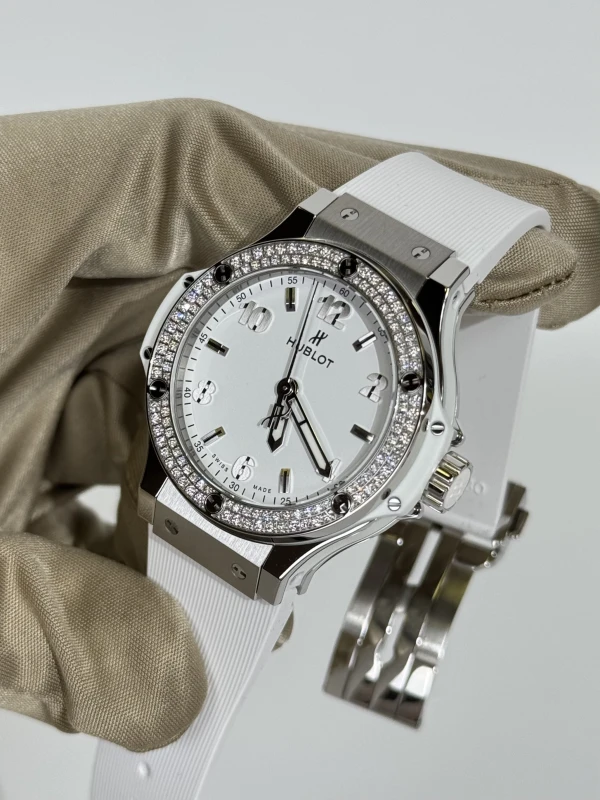 Hublot Steel White Diamonds 38 mm 361.SE.2010.RW.1104 3
