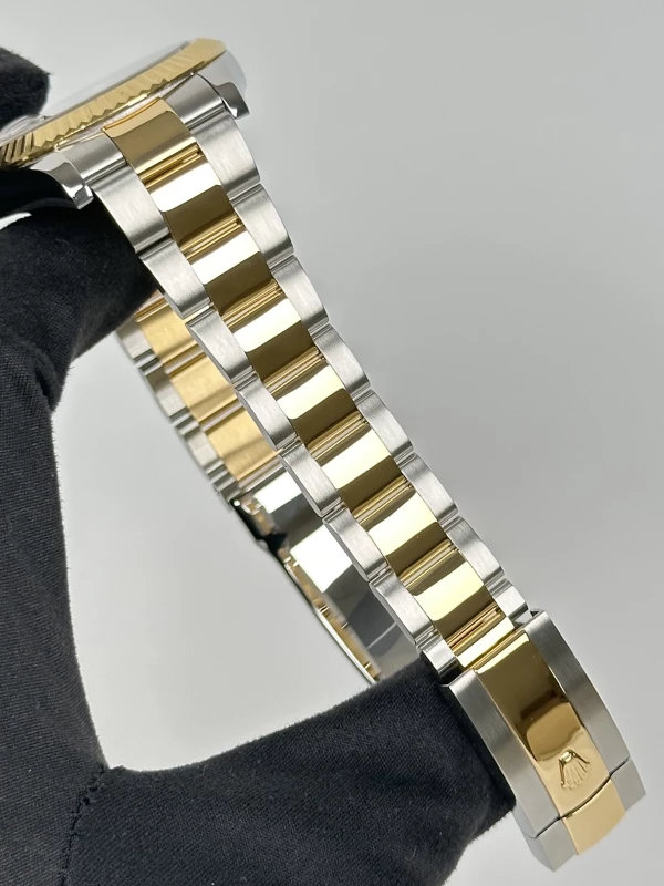 Rolex II 41mm Steel and Yellow Gold 116333 Black 5