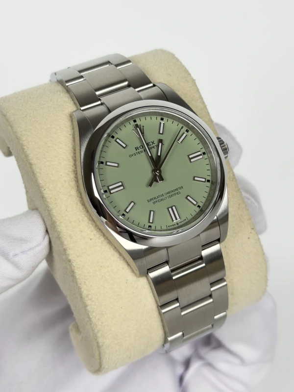 Rolex Perpetual 36 126000-0011 2