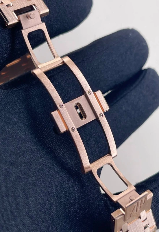 Audemars Piguet Royal Oak Selfwinding 37 mm «50-летний юбилей» 15551OR.ZZ.1356OR.03 6