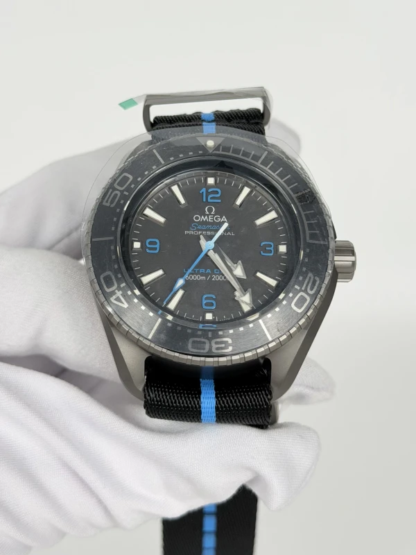 Omega SEAMASTER PLANET OCEAN 6000M 215.92.46.21.01.001 2