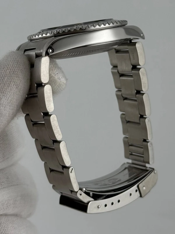 Rolex 40mm Steel  14060M 7