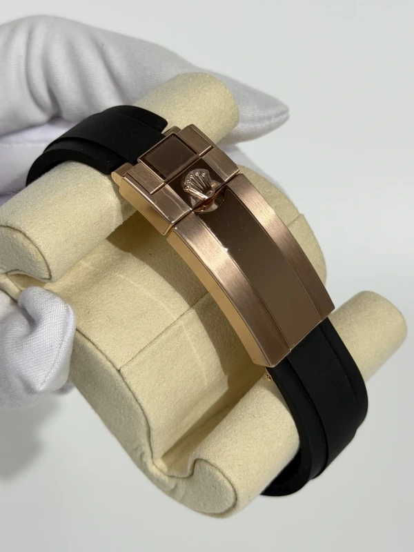 Rolex Cosmograph 40mm Everose Gold 126515ln-0002 4