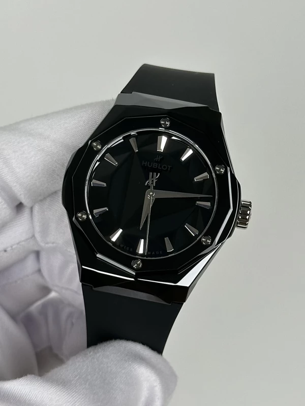 Hublot Orlinski Black Magic 40mm 550.CS.1800.RX.ORL21 4